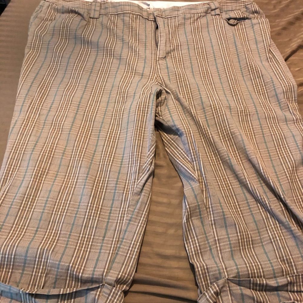 Plaid cuffed Capri